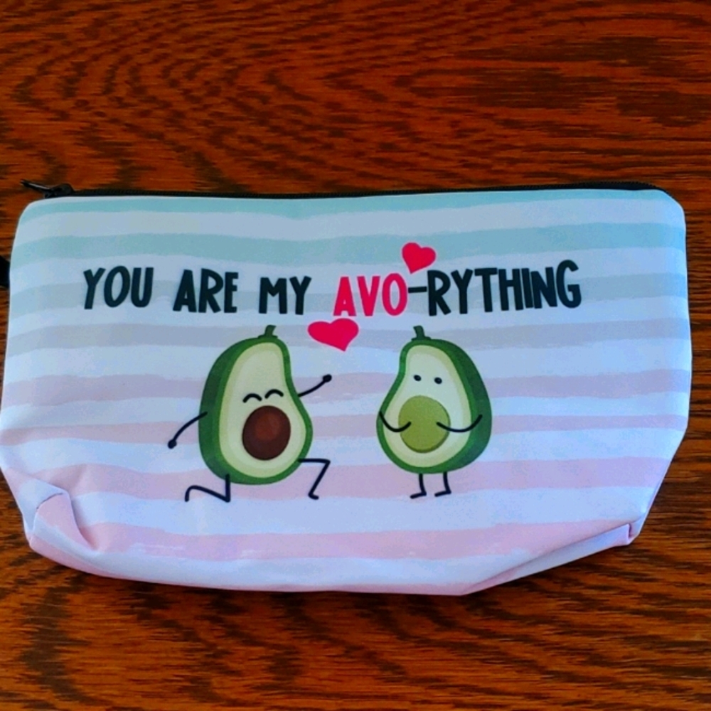 Avocado 🥑 pouch - Picture 2 of 6